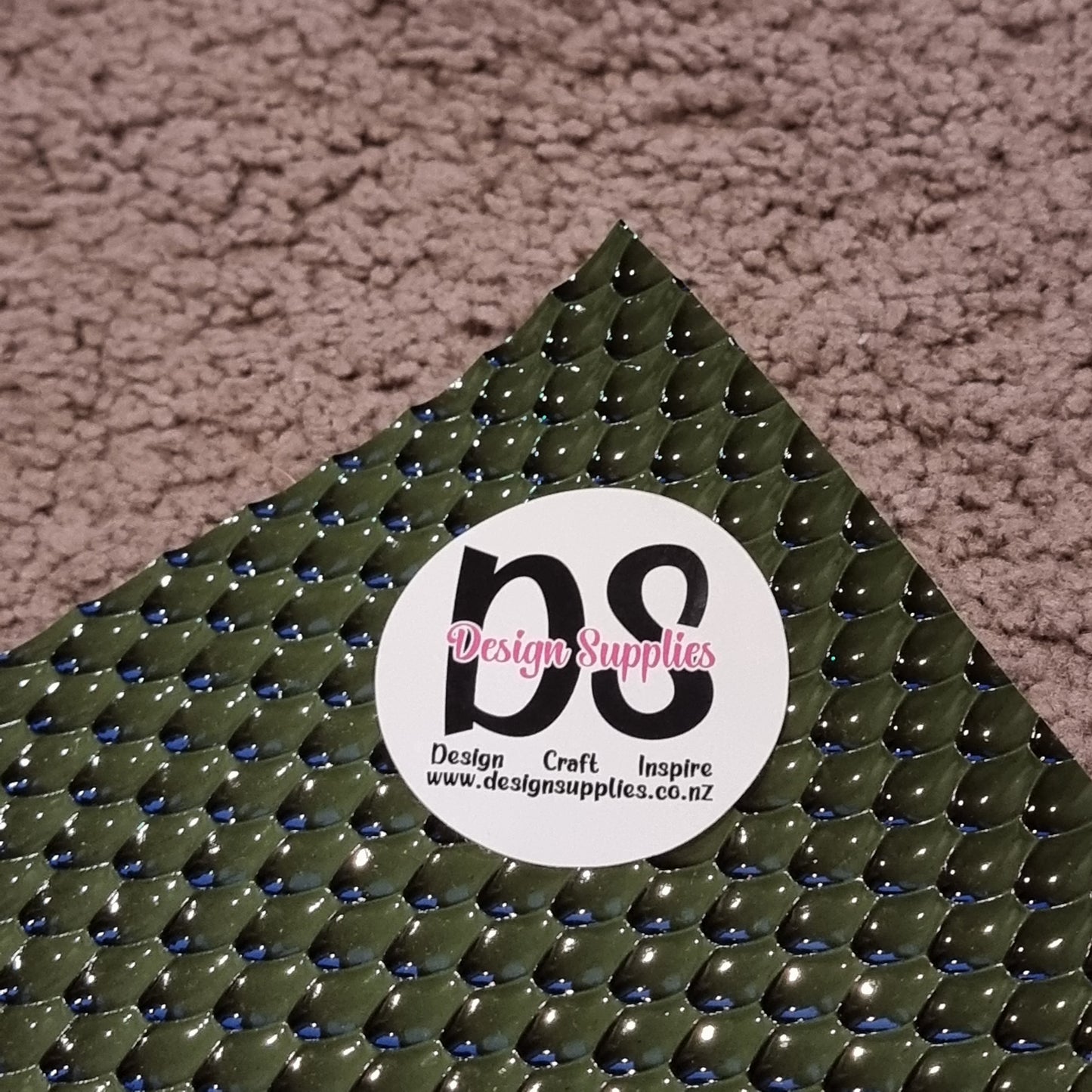 Faux Leather - Glossy Embossed - Olive